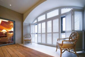 Bifold plantation shutters